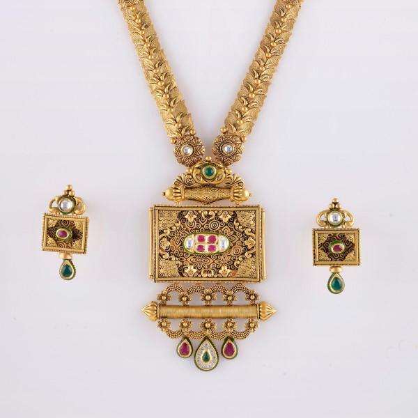 Adoreable Gold Antique Ranihar Set with Fabulous work & Design 