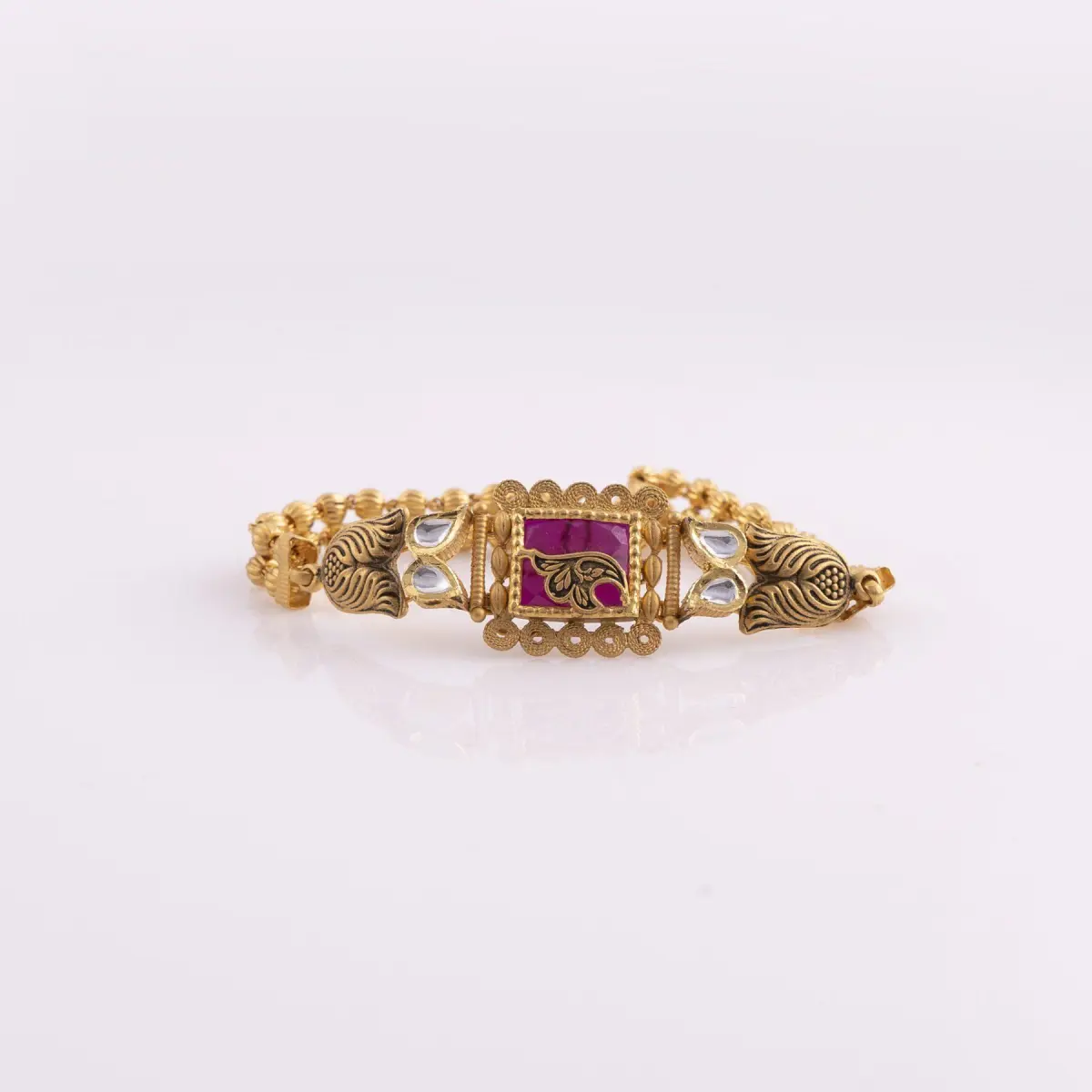 Beautiful Gold Antique Bracelete for Ladies with Flowers Design 