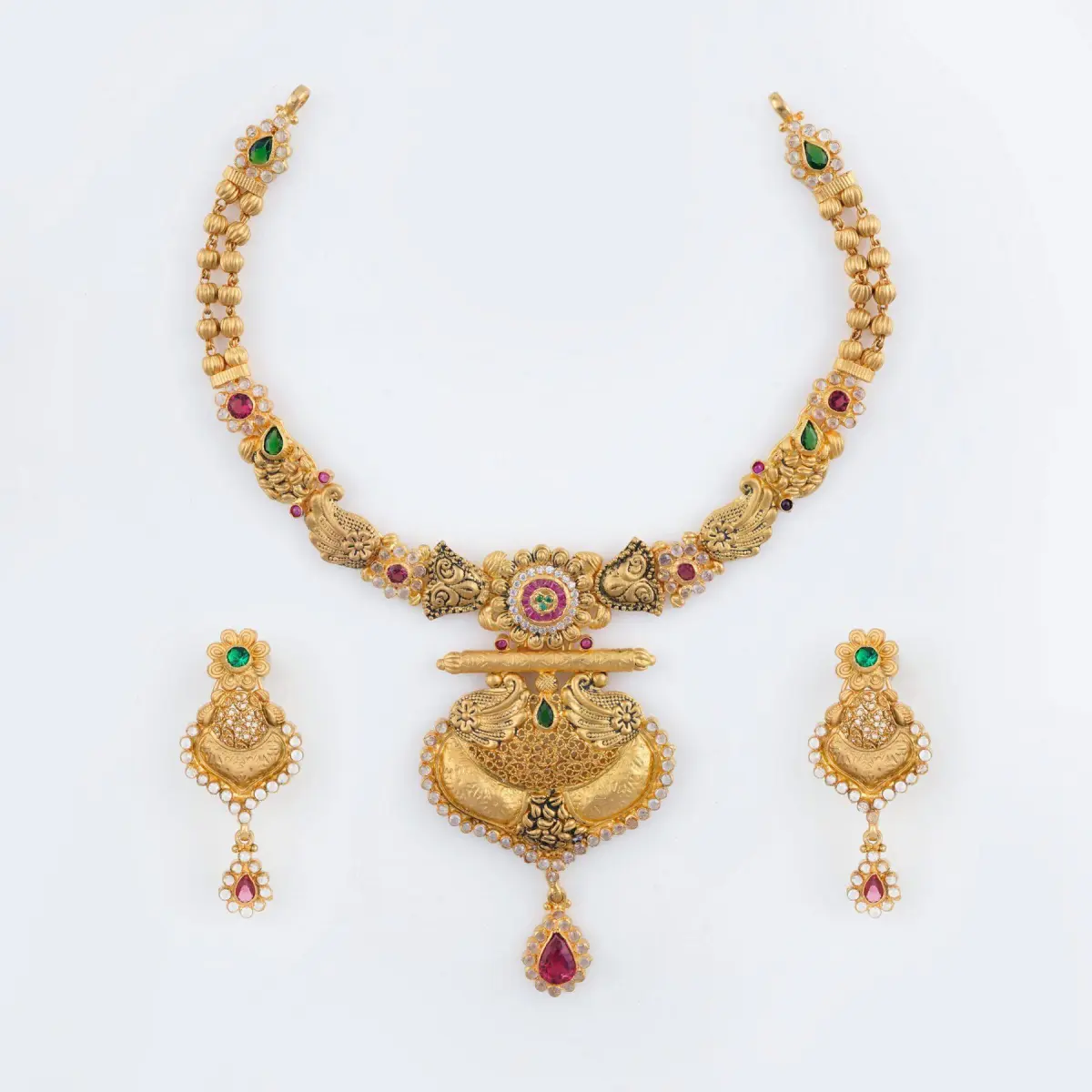 Elegant Gold Antique Necklace For Ladies with Beautiful Design 