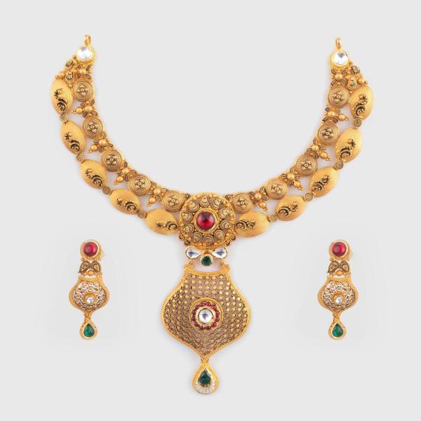 Elegant Gold Antique Necklace For Ladies with Beautiful Design 