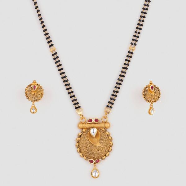 Fancy Gold Mangalsutra Pendant Set for Ladies in Round Shape & Beautiful Design 