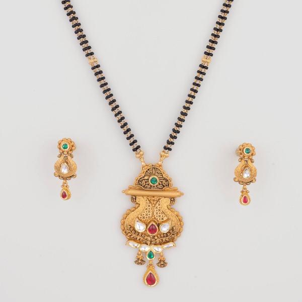 Beautiful Gold Mangalsutra Pendant Set with Kundan Stones for Ladies 