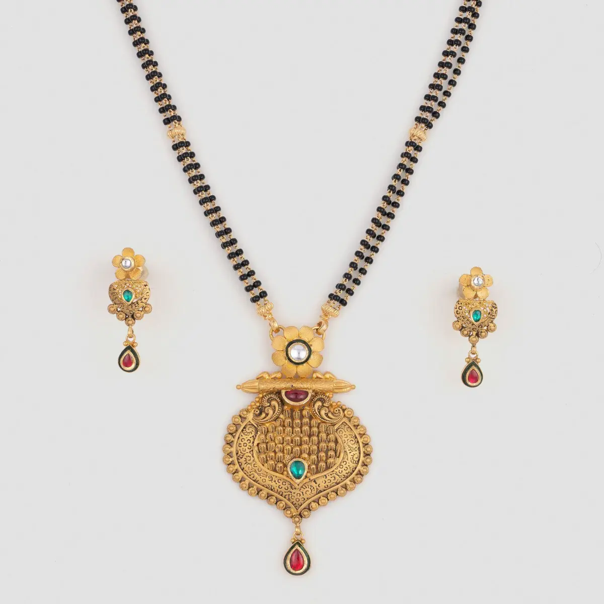 22k Yellow Gold Antique Mangal Sutra for Ladies with Elegant Design 