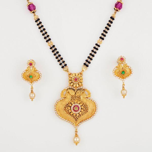 Gold Antique Mangal Sutra Pendant Set with Amazing shape and Design with White Pearls 