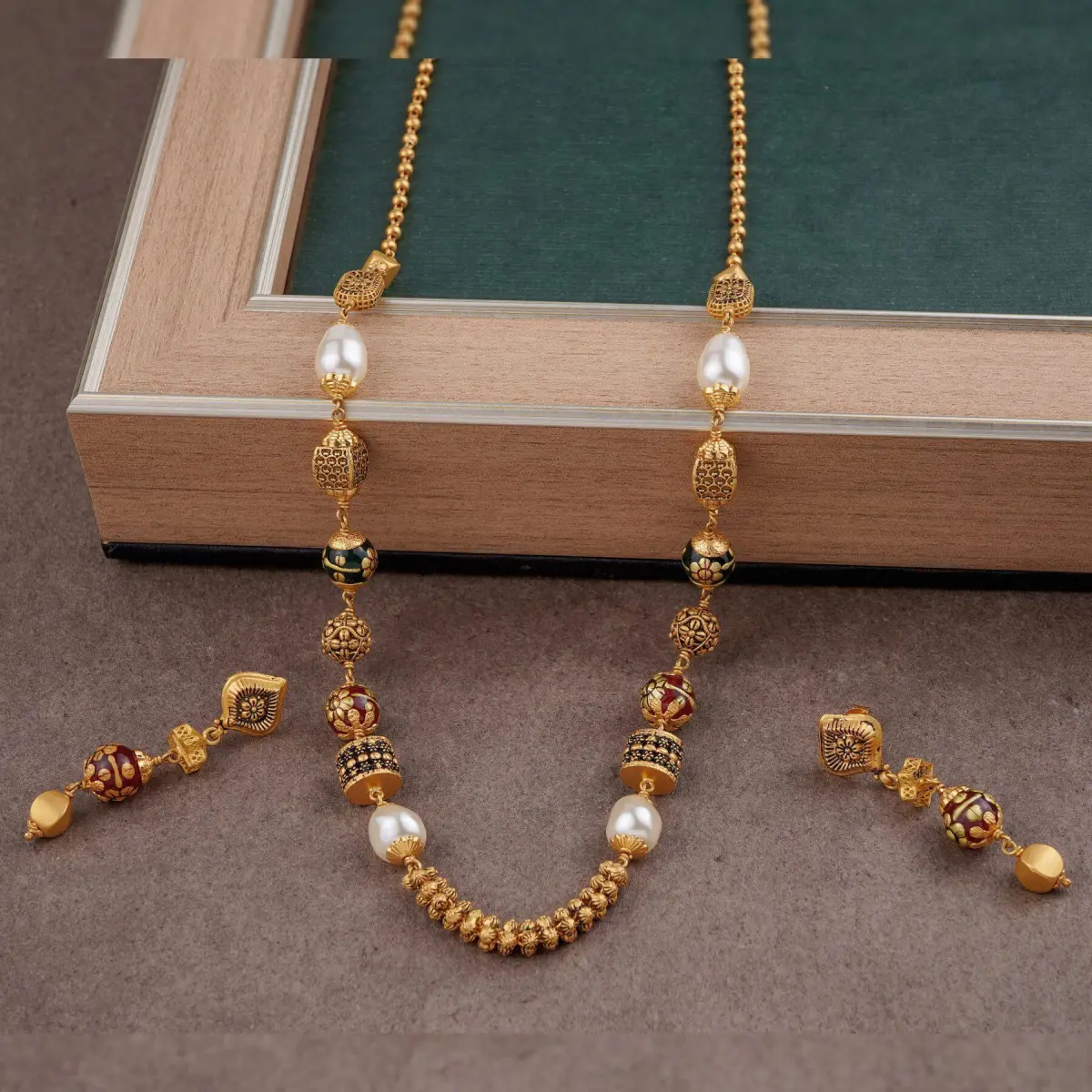 Gold Matar Mala with Beautiful Earring & White Pearls 