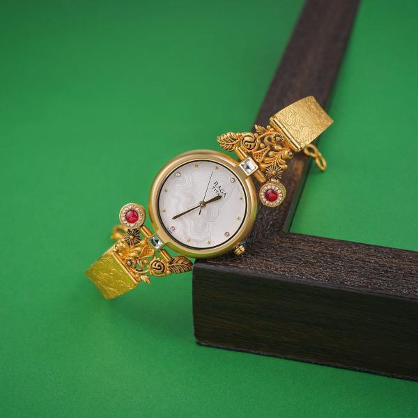 Beautiful Watch for Ladies with Flowers & Leaf Design 