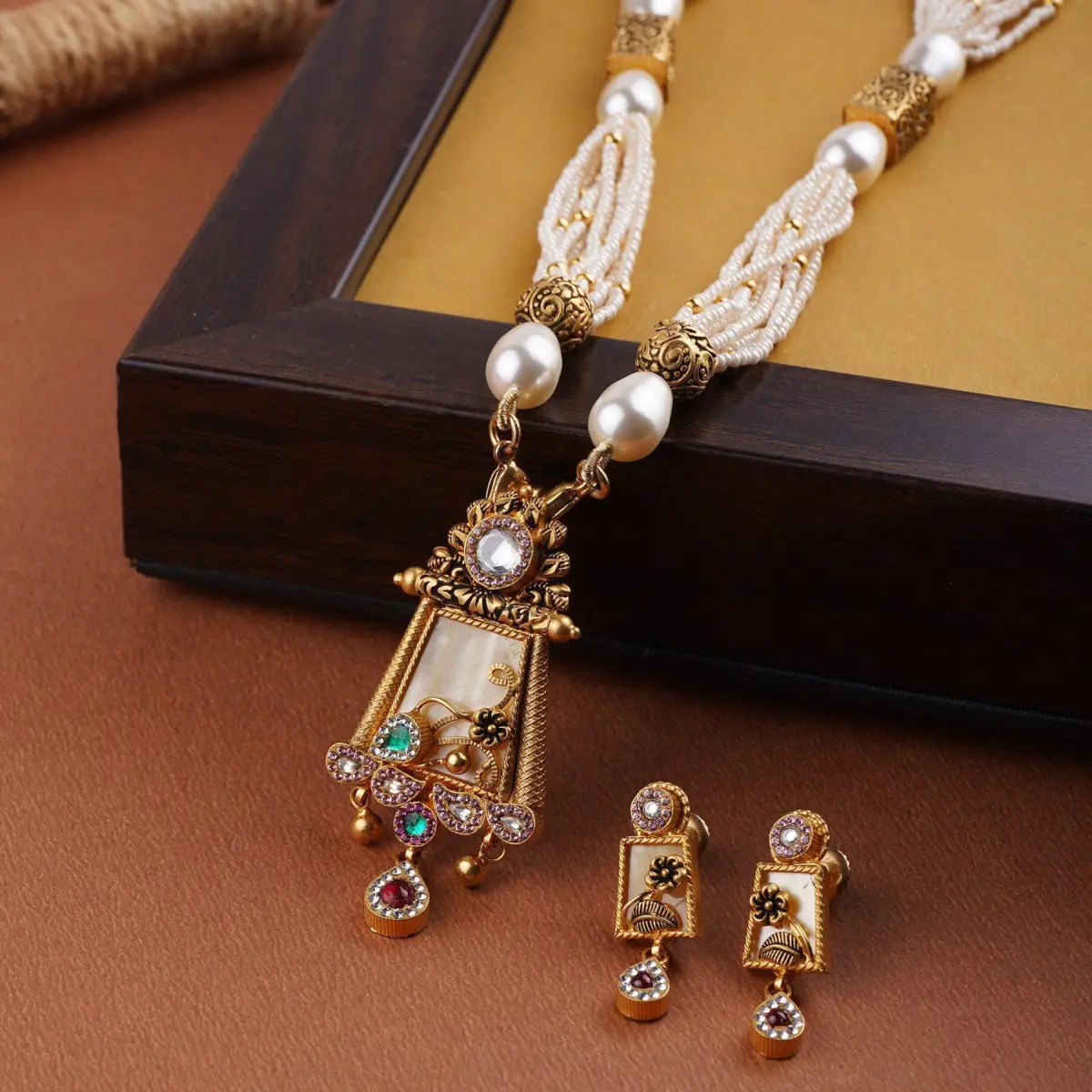 Elegant Gold Antique Pendant Set with Fabulous work & Design in Square Shape