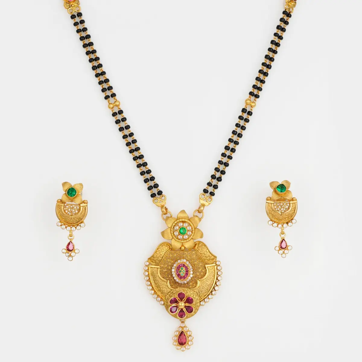 Elegant Mangal Sutra Pendant Set for Ladies with Earring and Beautiful Design