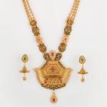 Adoreable Gold Ranihar Set in Beautiful Design for Ladies with Fabulous Antique Design 