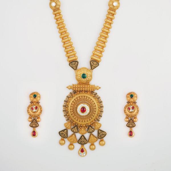 Gold Ladies Long Ranihar Set with Adoreable Design & Stones 