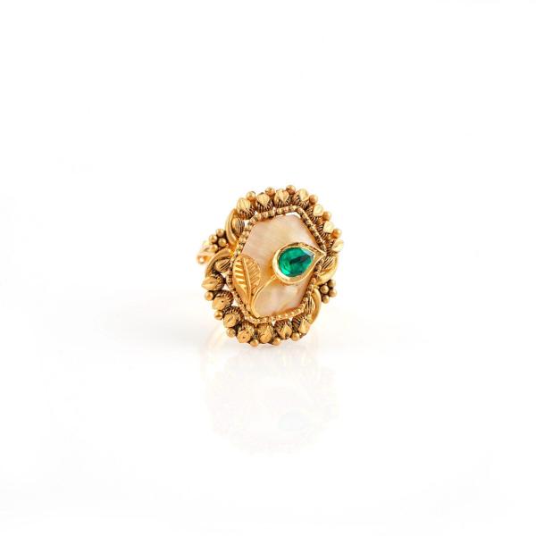 Beautiful Drop Shaped Ring in Antique Design for Ladies 