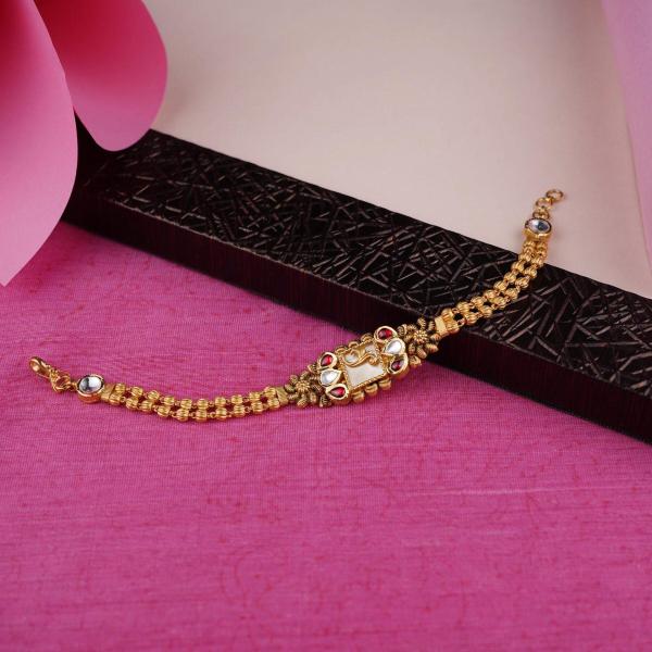 Adoreable Gold Antique Bracelete for Ladies with Flowers Design 