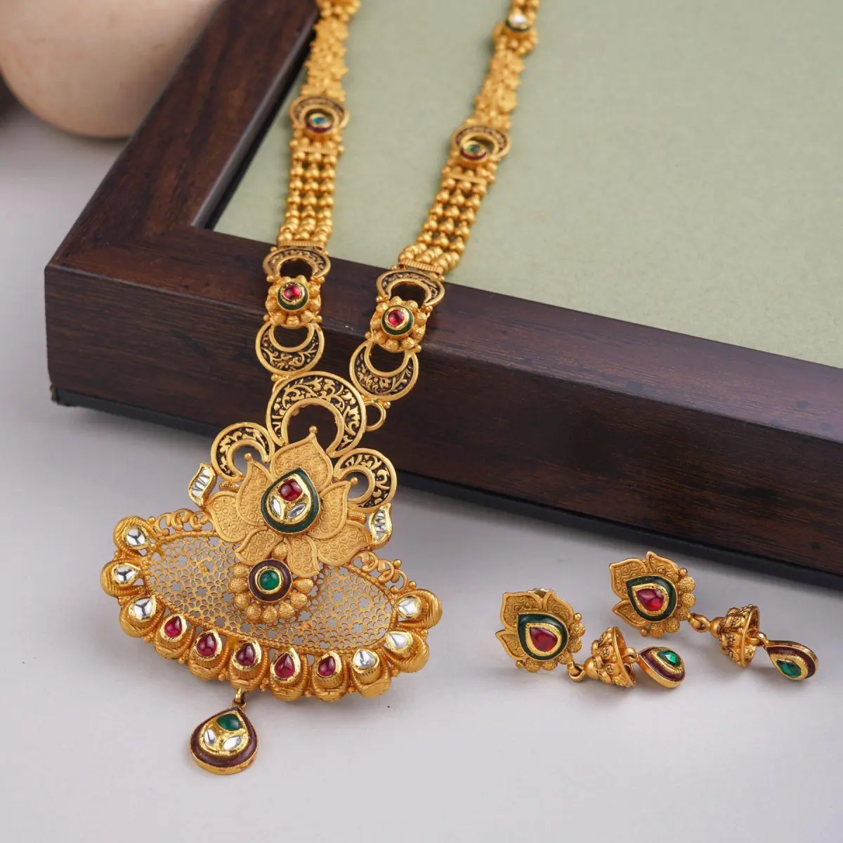 Amazing Gold Long Antique Ranihar Sets in Beautiful Design & Kundan work for Ladies 