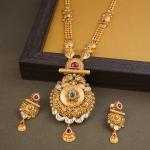 Adoreable Long Antique Ranihar Set with beautiful Kundan Stones & Amazing Design 