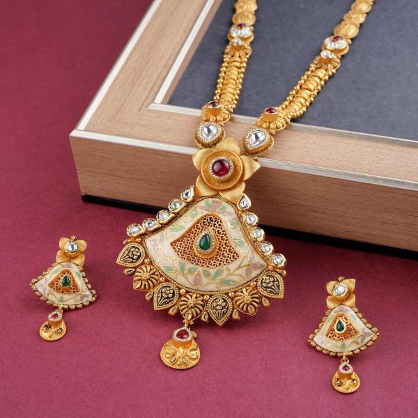 Beautiful Long Ranihar Set with Kundan work and Antique Design 