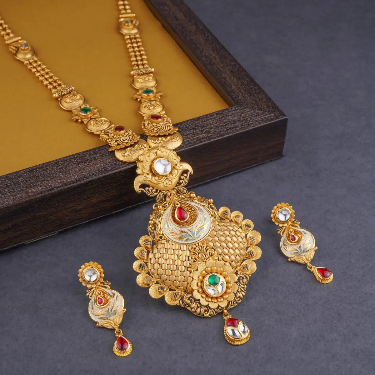 Beautiful Gold Ranihar Set with Kundan work for Ladies in Flowers & Leaf Design 