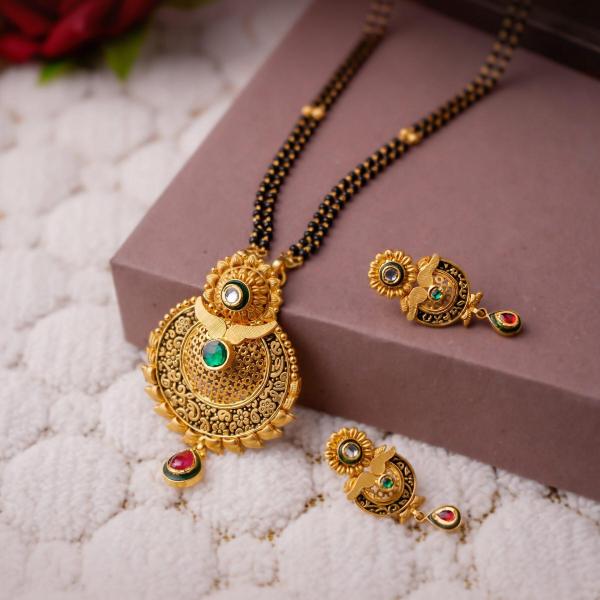 Gold Antique Mangalsutra Pendant Set for Ladies with Kundan Stones 