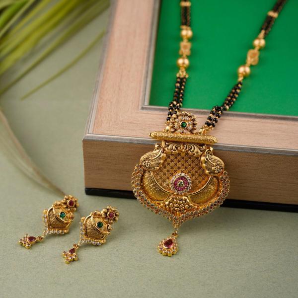 Fabulous Gold Mangalsutra Pendant with Beautiful Design for Ladies 