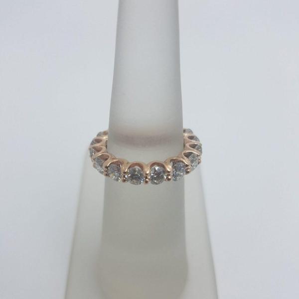 Elegant Single Line Diamond Band in 14k Rose Gold