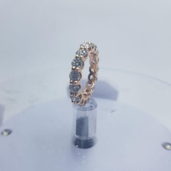 Elegant Single Line Diamond Band in 14k Rose Gold