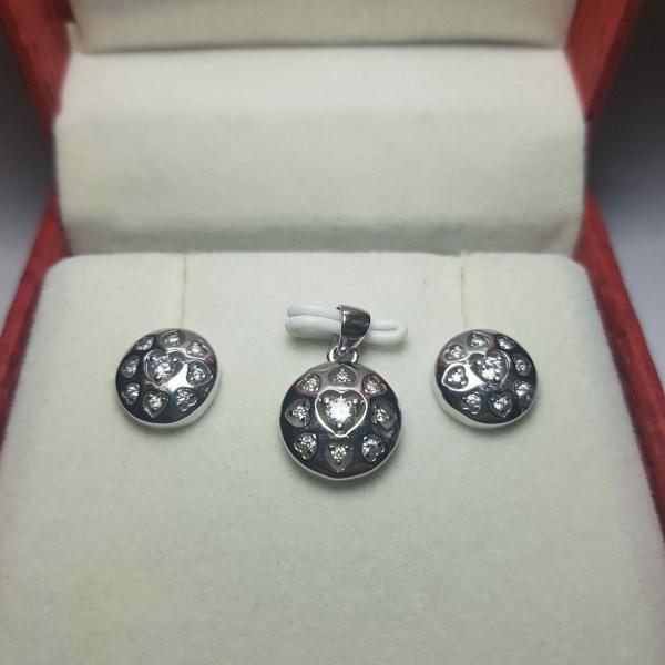 Streling Silver Pendent Set in Round Shape and Heart Design