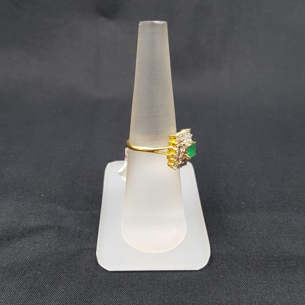 beautiful Diamond Ring green stone