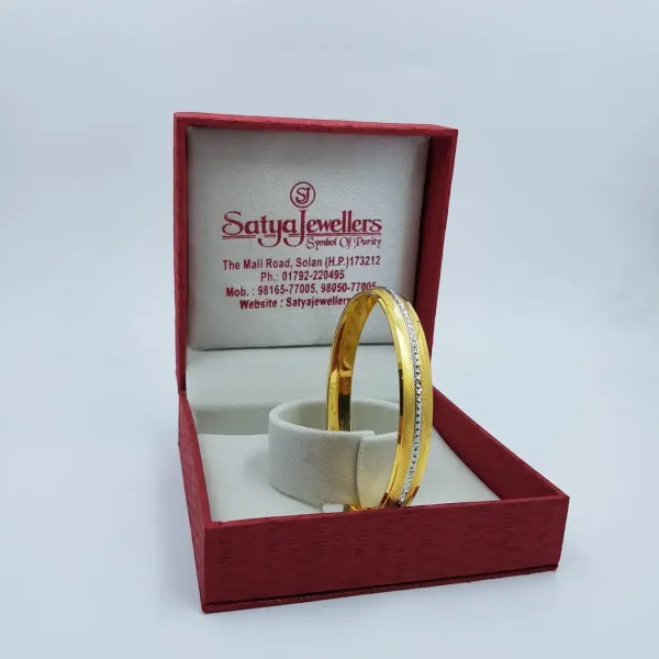 Gold Gents Kara With Platinum Polish in Single Line