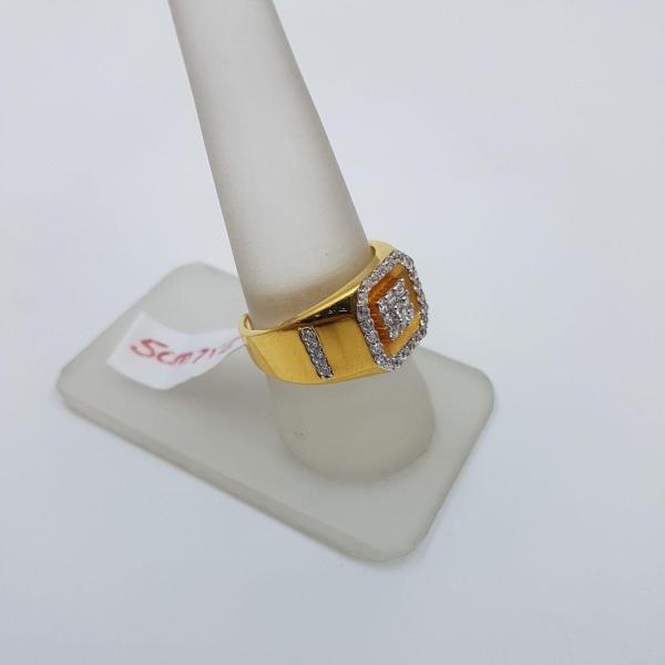 Adoreable Gold Zerkon Gents Ring