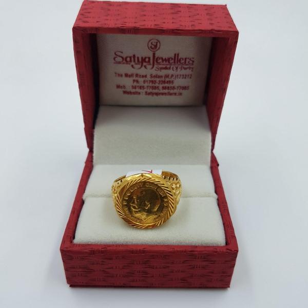 Gold Gents Ring in Round Shape withBeautiful Design 