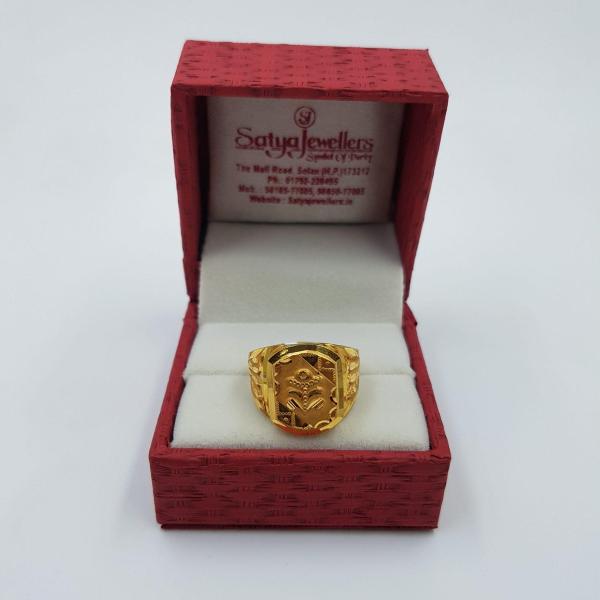 Adoreable Gold Cast Ring for Gents 