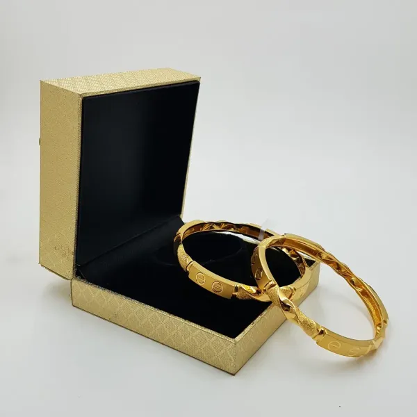 Gold Kara Pair for Ladies with Beautiful Design 