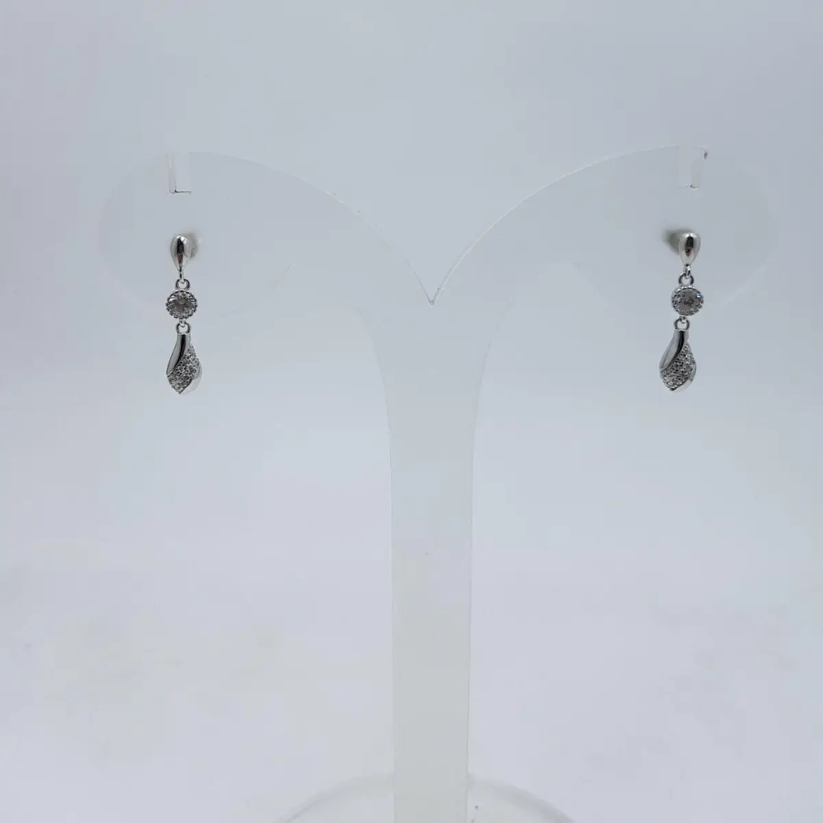 SILVER EARRINGS WITH BEAUTIFUL ZERKONS