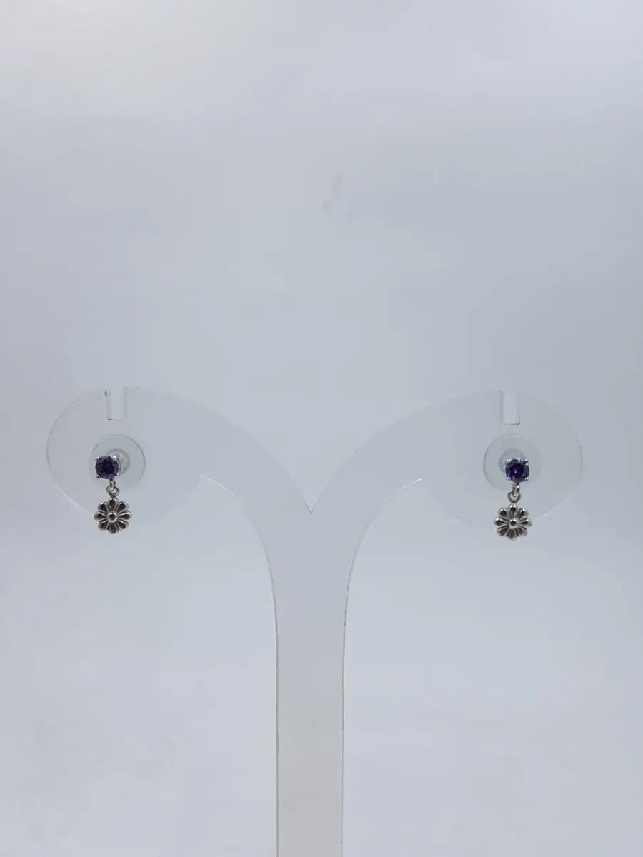 SILVER FLOWER STYLE EARRINGS