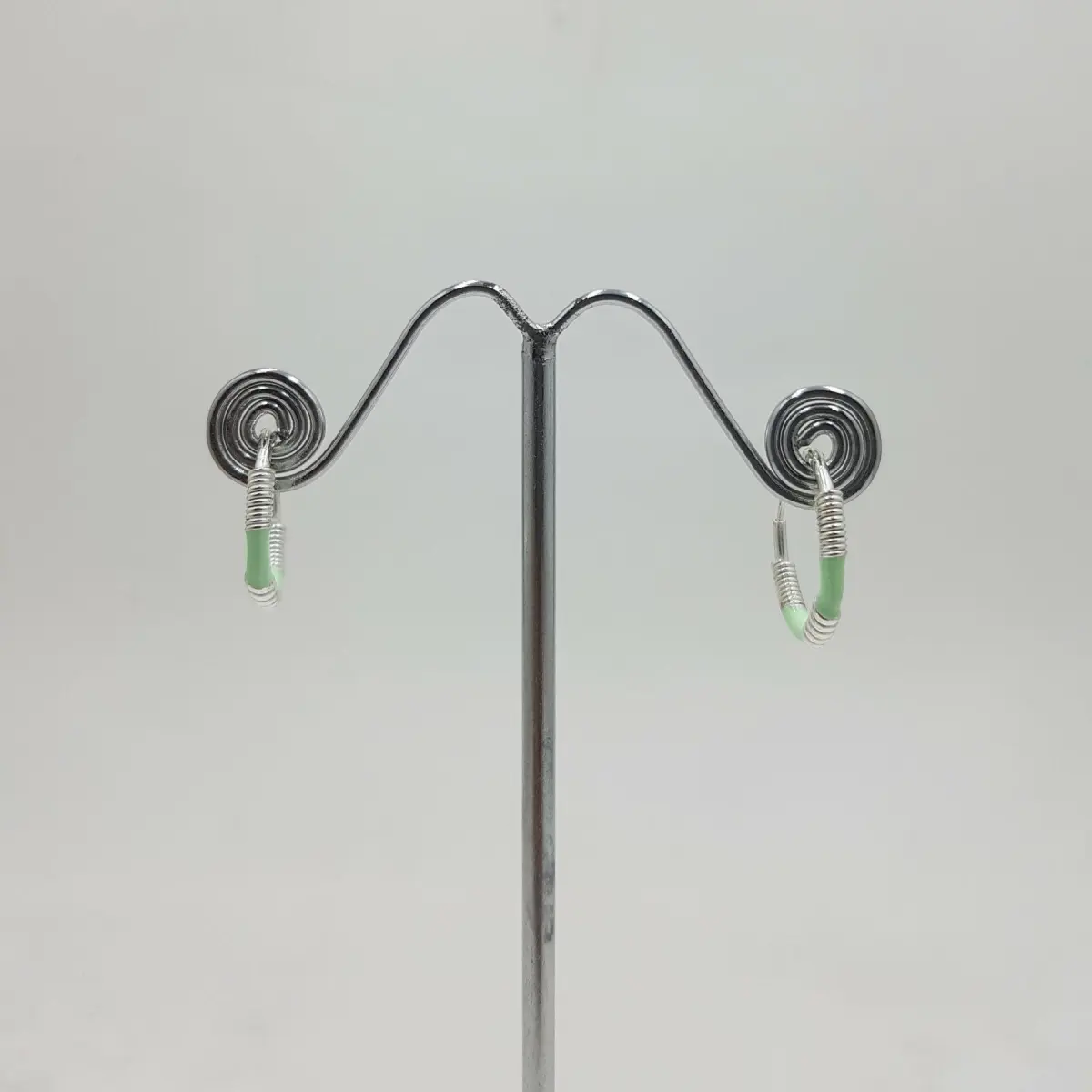 SILVER BALI PAIR IN WHITE AND LIGHT GREEN COLOR