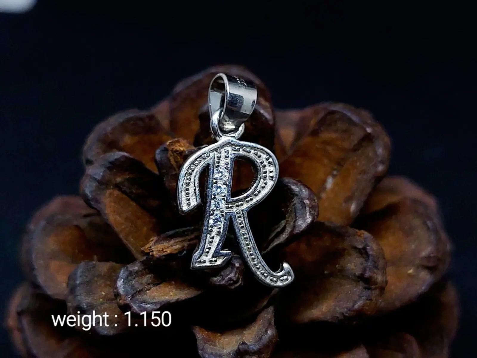 925 Sterling Silver Pendant In R Alphabet