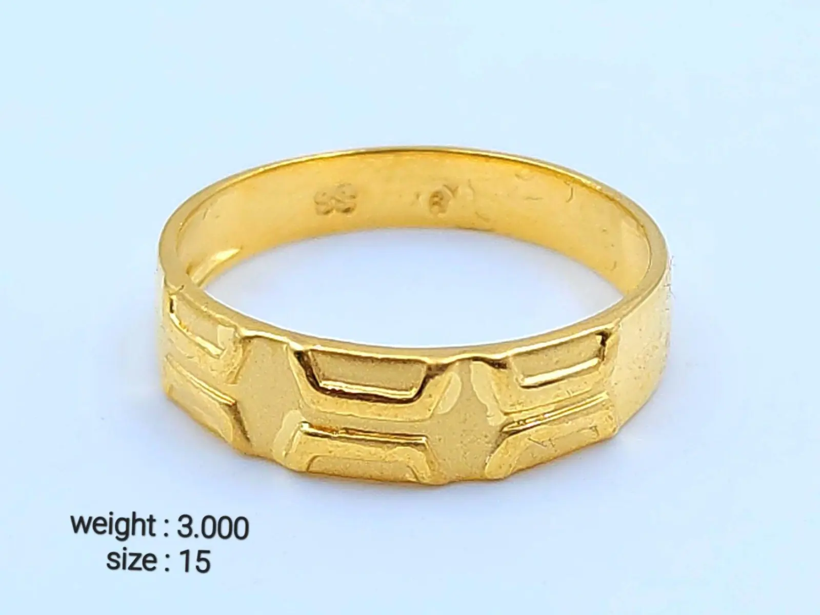 Gold Ladies Ring