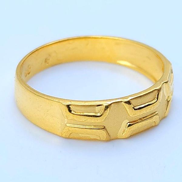 Gold Ladies Ring