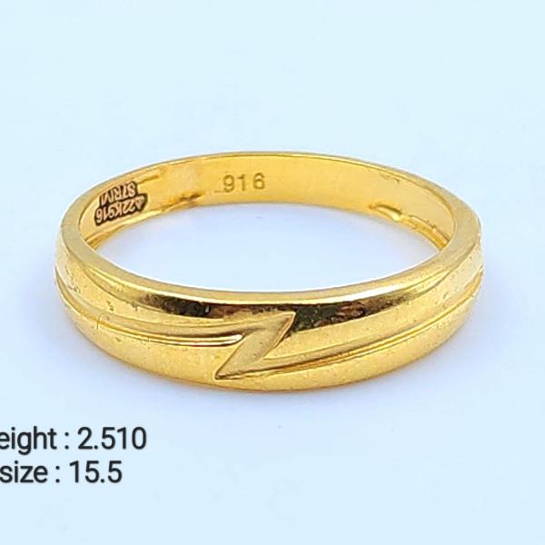 Gold Ladies Ring