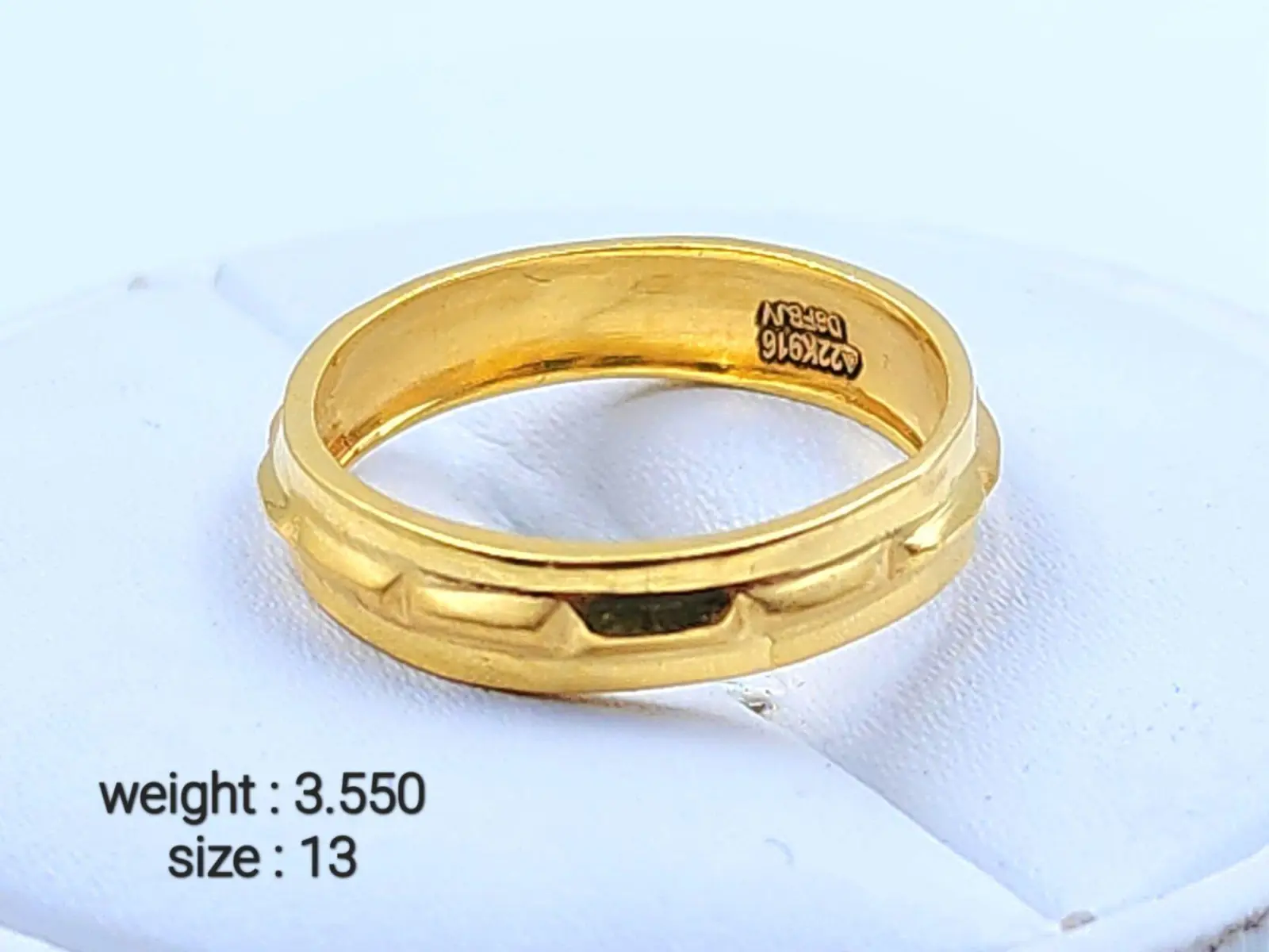 Gold Ladies Ring