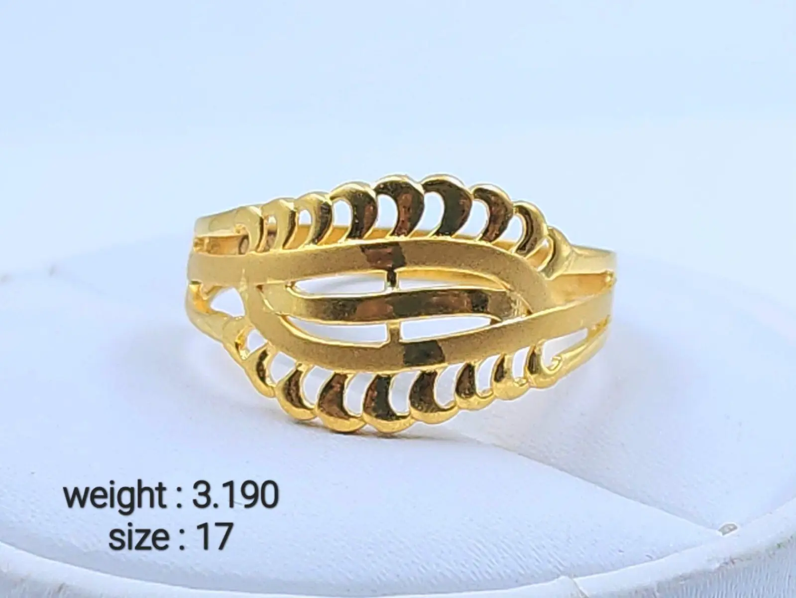 Gold Ladies Ring