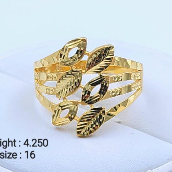 Gold Ladies Ring