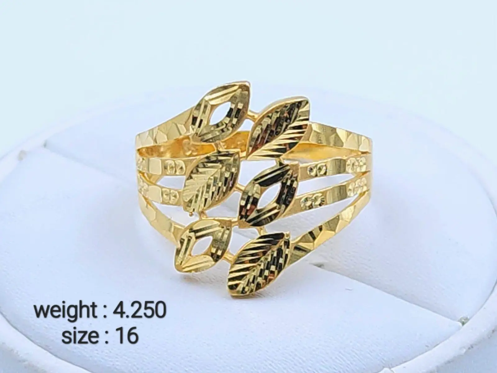 Gold Ladies Ring