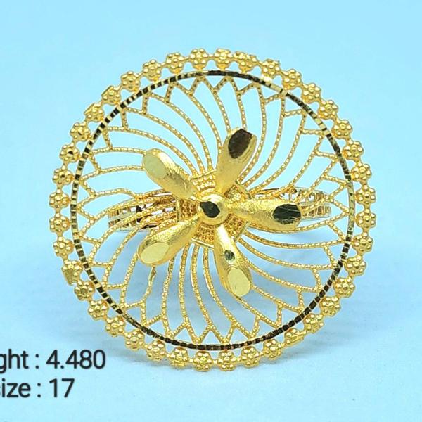 Gold Ladies Ring