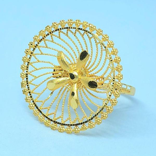 Gold Ladies Ring