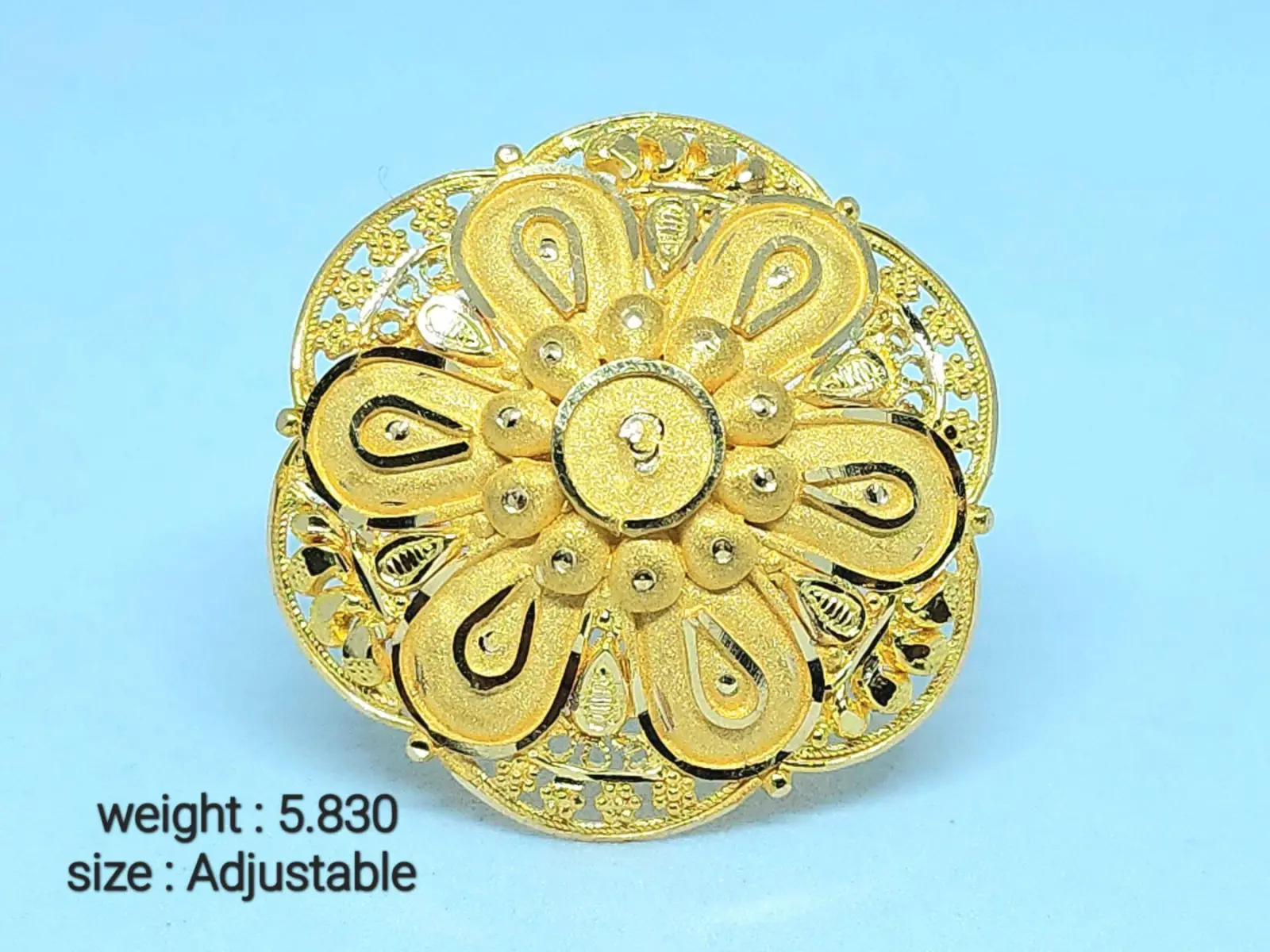 Gold Ladies Ring