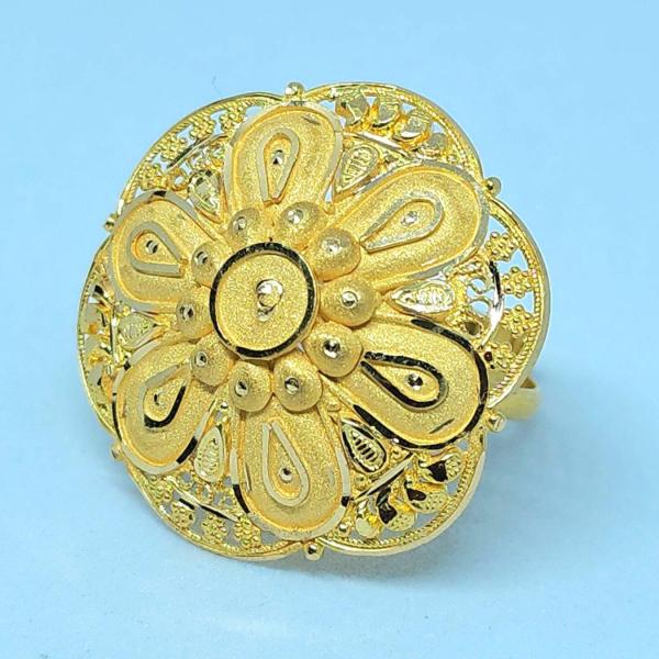 Gold Ladies Ring