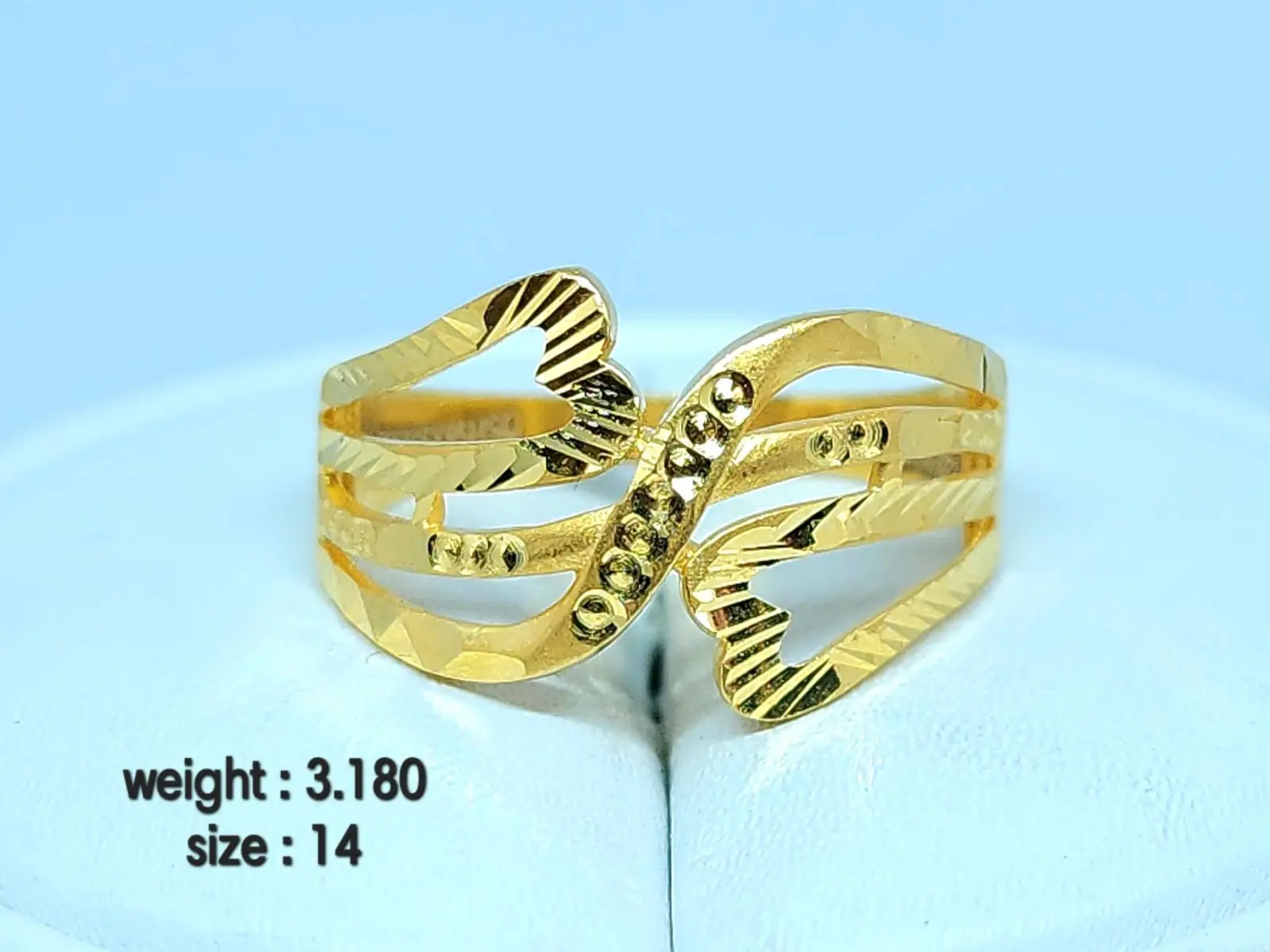 Gold Ladies Ring