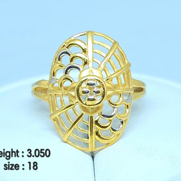 Gold Ladies Ring