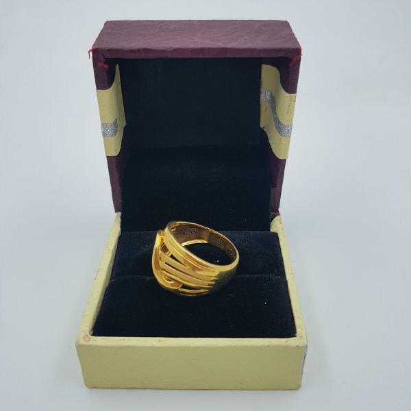 Adoreable Plain Ring for Ladies with Beautiful Design 