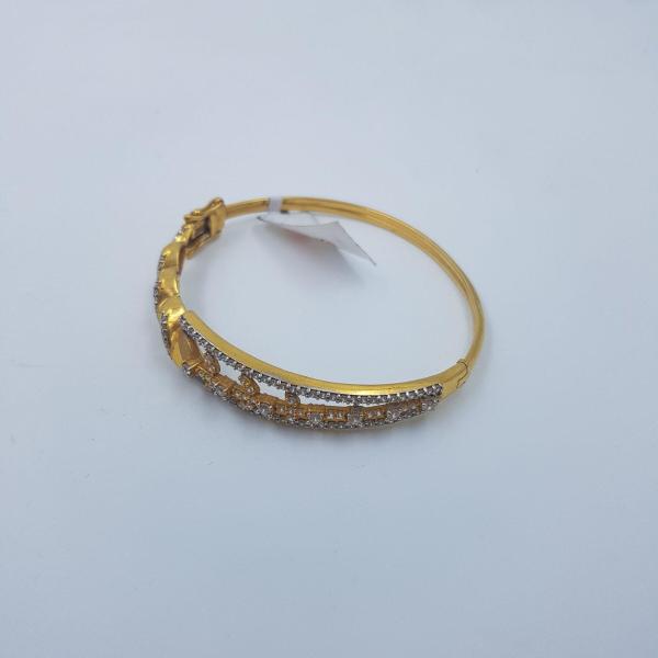 Gold Ladies Bracelet Studded with Zerkons